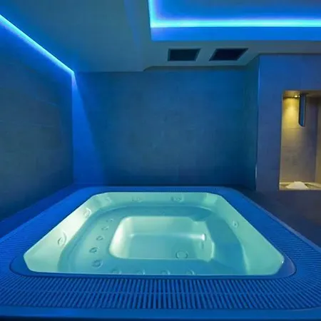 Monaco Otel 3*