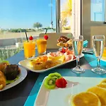 Monaco ホテル