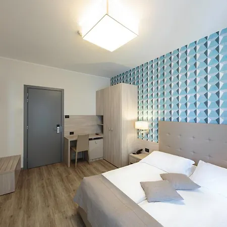 Hotel Monaco 3*