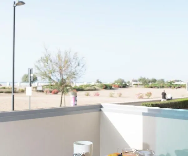 Ξενοδοχείο Monaco 3*